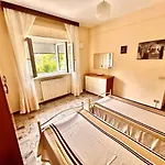 Casa Della Nonna, *