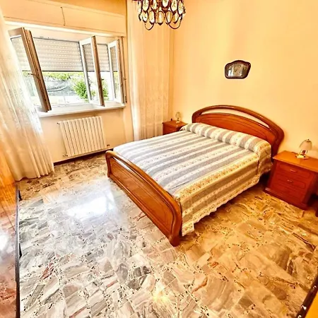 Casa Della Nonna, * Marcelli